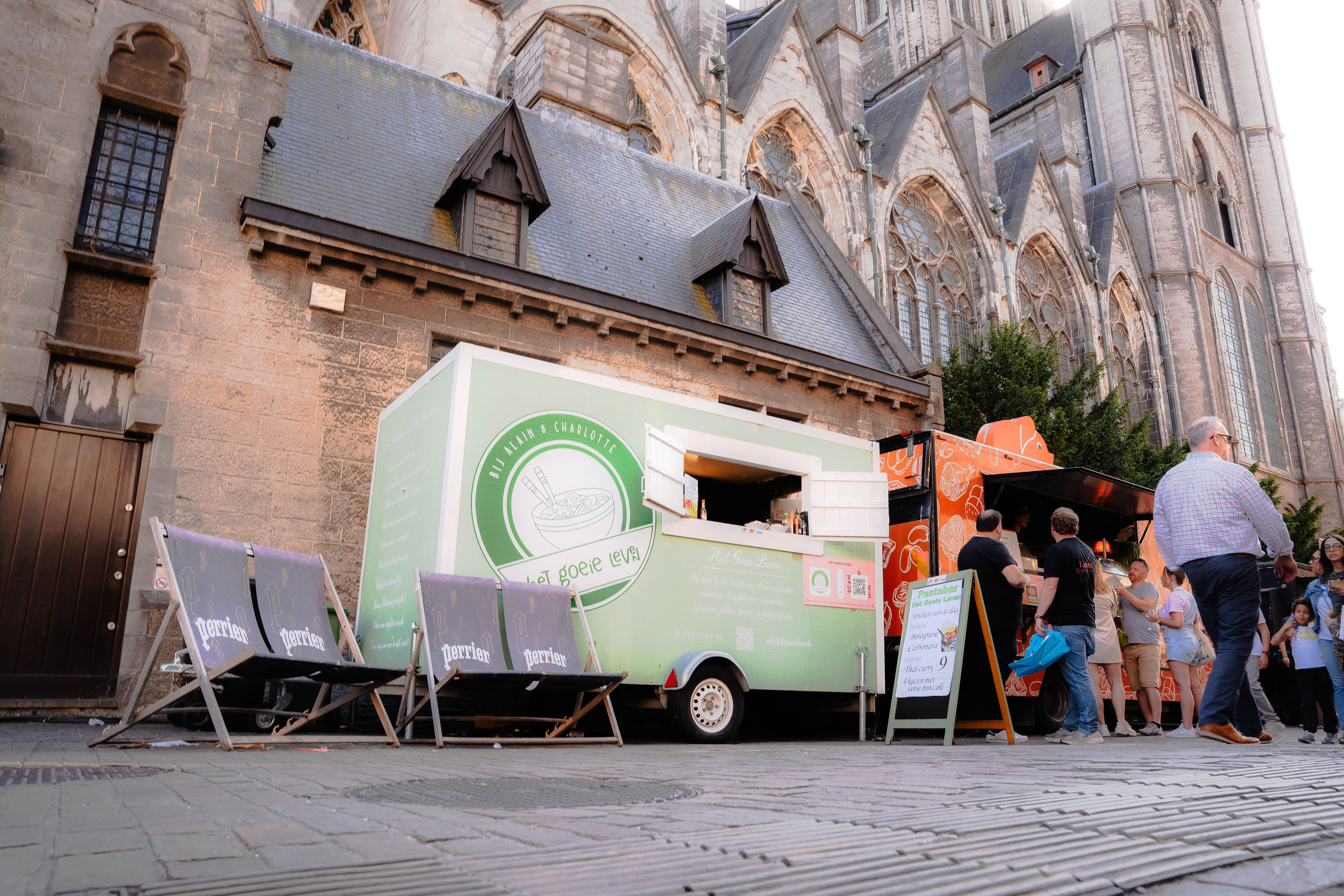 Het Goeie Leven op een foodtruckfestival bij de Sint-Baafskathedraal in Gent